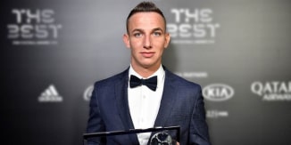 Zsóri Dániel FIFA éves díjátadó gálán megkapta a Puskás-díjat